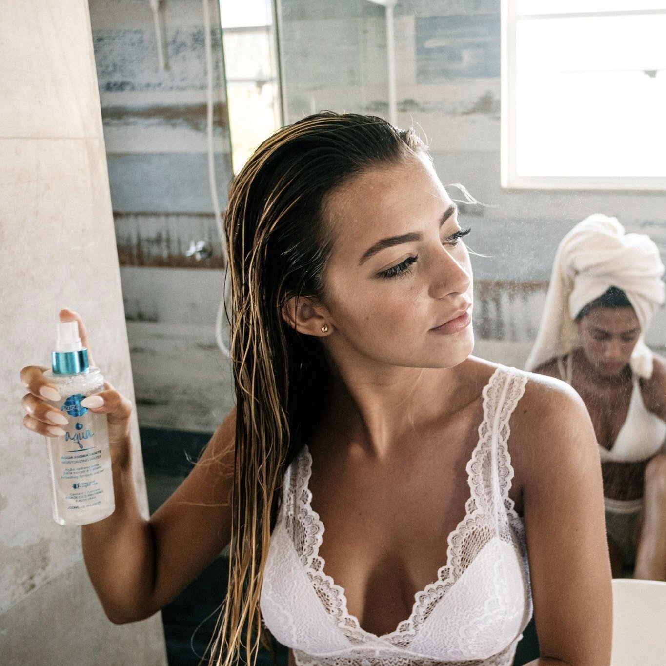 AQUA  Moisturizer Water